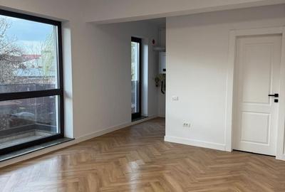 Apartament cu 3 camere decomandat în Calea Călărașilor