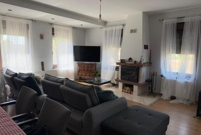 Duplex cu 5 camere în Dumbrăvița