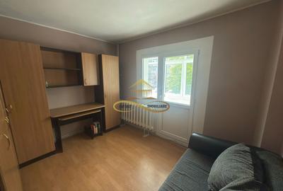 Apartament 3 camere de vanzare in Bacau strada Stefan cel Mare - 2
