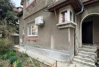 VILA INTERBELICA FARA ALIPIRE LA CALCAN CU TEREN DE 500 MP RETRASA IN COTROCENI - 2
