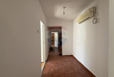 Apartament cu 3 camere de inchiriat zona Tomis Nord Campus Constanta - 2