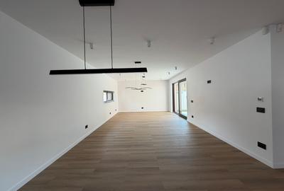 Casă smart 5 camere | Răcire în tavan | Panouri fotovoltaice | Comision 0% - 18