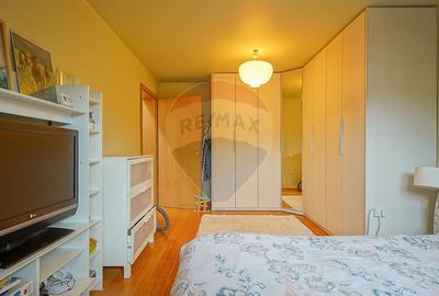 3 camere tip casă, parcare proprie, pod și magazie, Str. Lungă - 17