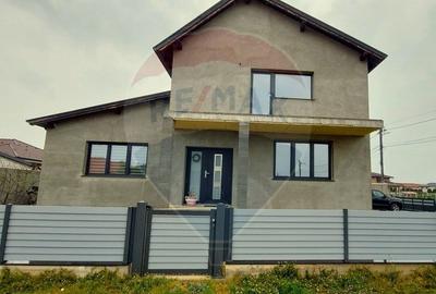 Comision 0!  Vilă individuala de vânzare în Sebes, cartier de case noi - 6