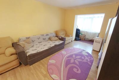 Apartament cu 2 camere decomandat, mobilat în Nicolina