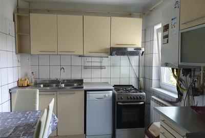 Inchiriez apartament 3 camere, et 3, mobilat, zona Doi Stejari - 12