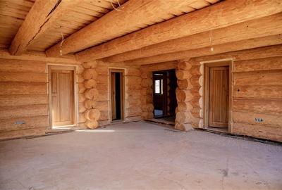 Casa din lemn rotund (Izvoru Muresului, str. Garii) - 6