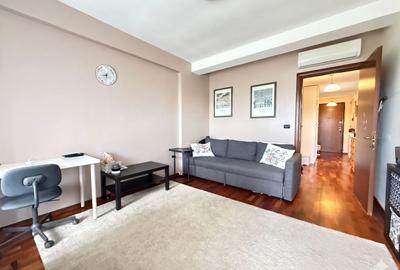 Apartament cu 3 camere semidecomandat, mobilat în Vatra Luminoasă