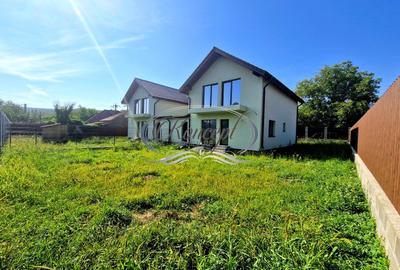 Casa cu garaj in zona Motel Gilau - 1