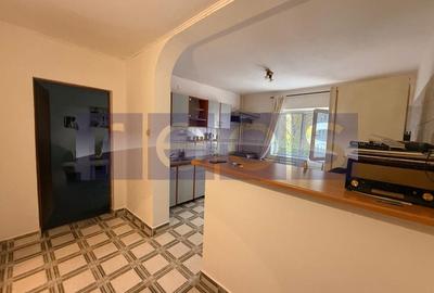 Apartament cu 3 camere în Octavian Goga