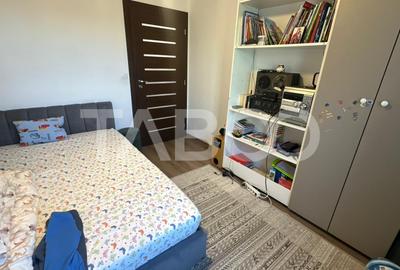 Apartament 4 camere decomandat 2 bai pivnita zona Strand Sibiu - 8