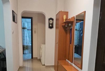 Apartament decomandat,  bloc 1986, etaj 1, curat - 3