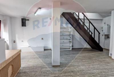 Casă / Vilă cu 4 camere de vânzare în zona Blumana - 6