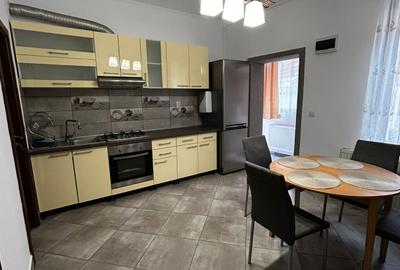 Apartament cu 4 camere în Semicentral