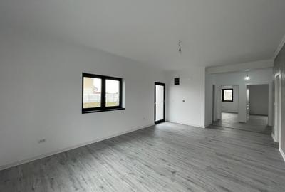 Duplex 3 camere 87mp Mosnita Noua - 1