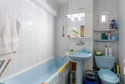 Apartament 3 camere transformat in 2 camere – Bd. Cosminului - 19