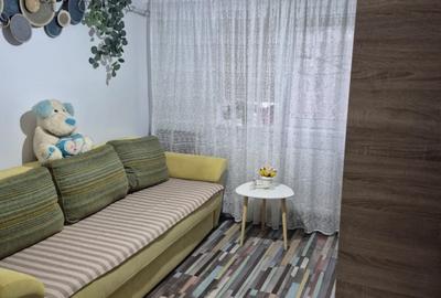 Apartament 3 camere decomandat Năvodari, 64 mp, centrală proprie, AC, etaj 2 - 8