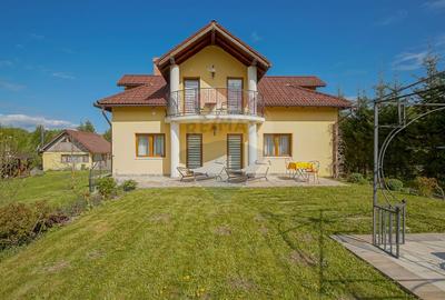 Vilă în zona Glăjărie, 10 camere, Sp + E + M, teren 2789 mp - 9