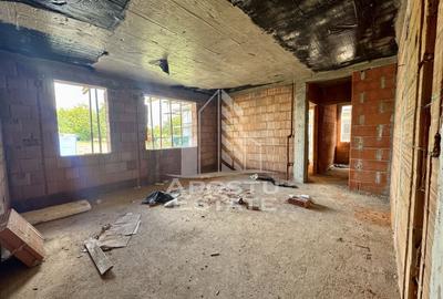 Apartament cu 2 camere semidecomandat în Giroc