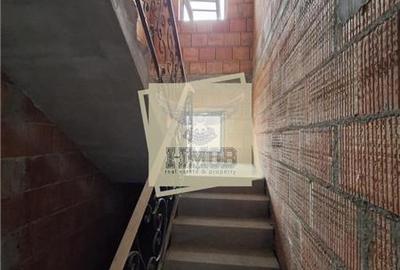 Casa cu 3 camere 2 bai si terasa in Cristian - 7