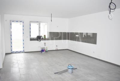 Casa 4 camere de vanzare in Cartierul Nou, Nojorid - 1