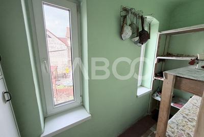 Apartament 3 camere 78 mp utili acces auto in curte Strada Dealului - 10