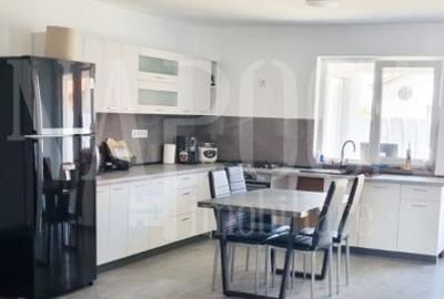 Casa 4 camere de vanzare in Cartierul Nou, Nojorid - 2