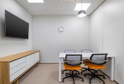 Abonamente flexibile pentru birouri în Regus Central Business Plaza - 5