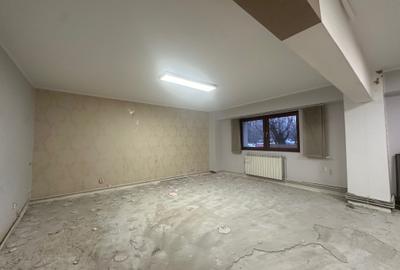 Vanzare - 4 camere - Parter  - Imobil 2000 - Ultracentral - 2