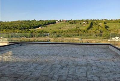 Apartament cu 2 cam si terasa, vedere catre lac - 4