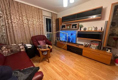Apartament cu 3 camere semidecomandat, mobilat în Victoriei