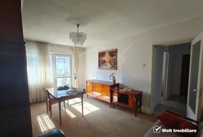 Apartament cu 3 camere decomandat, mobilat în Zorilor