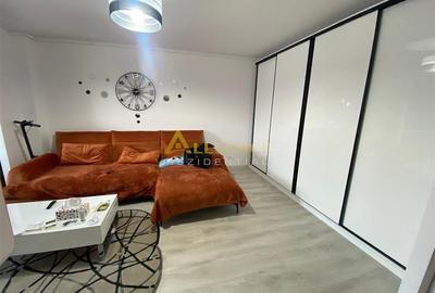 Apartament cu 2 camere decomandat, mobilat în Titan