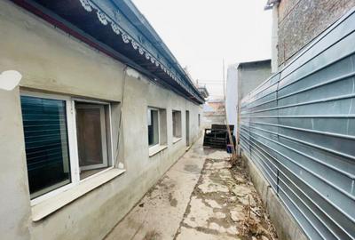 Rosu-Militari, Casa 7 Camere, singur in curte. Teren 750 mp. - 1