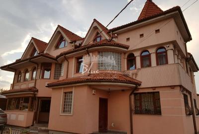 Casă individuală cu 10 camere în Km 5