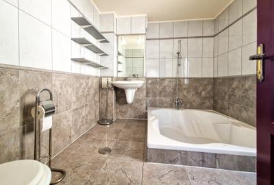 Vila 7 camere, ultracentral, zona AFI Mall, 3 parcari private, curte,0% comision - 9