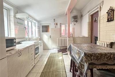 Casa din Caramida S+P+1E, 10 camere, Faleza Nord - 17