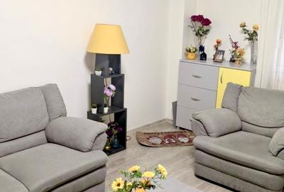 Apartament cu 2 camere decomandat în Titan