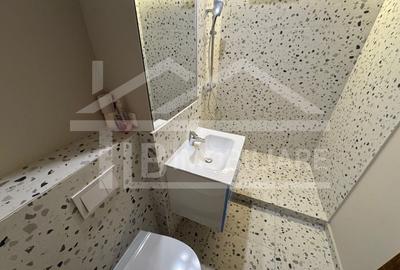 Apartament cu 3 camere, 85 mp, Zona Central - 9