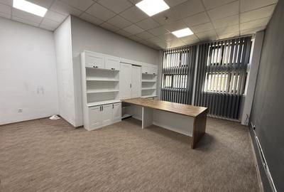 Birou de inchiriat | Centru | 28 mp | 280 EUR/luna - 1