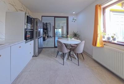 Casa completa langa Bacau: beci, foisor, magazie si spatiu pentru petreceri - 7