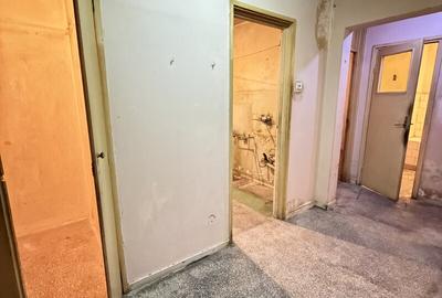 Titan-langa metrou-3 camere decomandat - 2