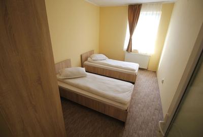 Casa 4 camere,4 bai,1 bucatarie,1 living,120 mp,500mp teren - 8