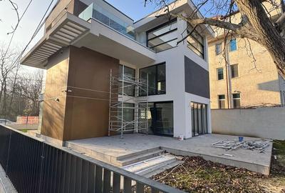 Vila Superba Baneasa -Garlei , comision 0 - 1