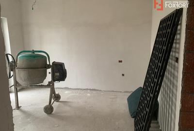 Duplex cu 3 camere si teren de 365 mp, zona Sag - 10