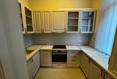 Apartament cu 2 camere în P-ța Unirii