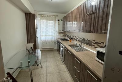 Apartament cu 2 camere decomandat, mobilat în Bucium