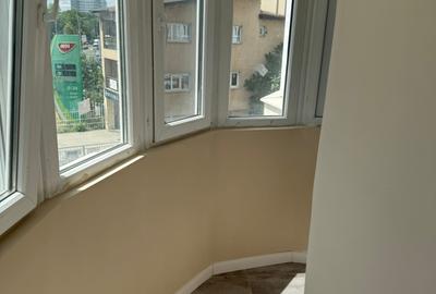 4 minute Metrou Aparatorii Patriei Apartament 3 Camere Decomandat - 8