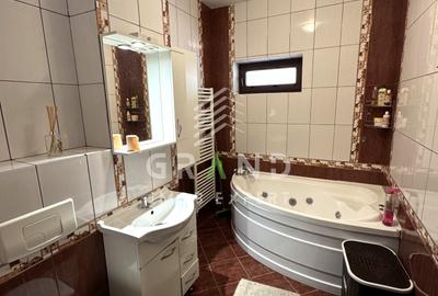 NOU PE PIAȚĂ!2 camere | Parcare inclusă | Zorilor–Europa | Str.Mircea Eliade - 8