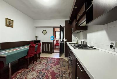 Inchiriez apartament 3 camere, decomandat, Zona Nicolina - Podu Ros - 6